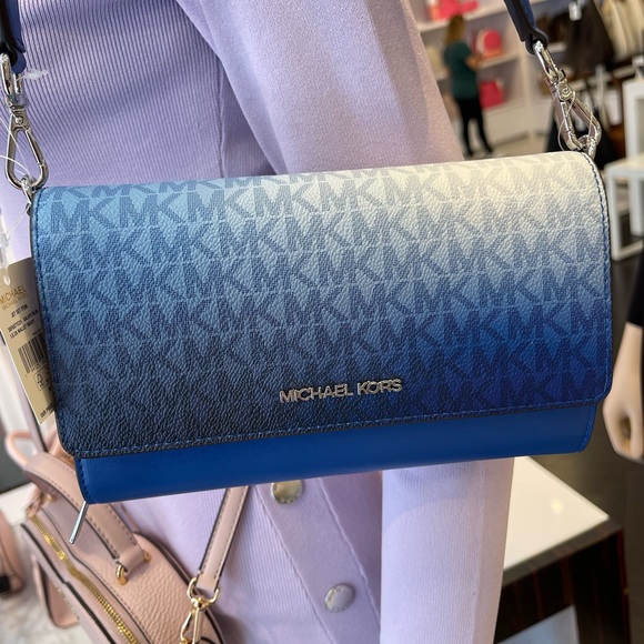 MICHAEL KORS Jet Set Large Ombré Signature Logo Crossbody Bag
Galaxy Blue 
NWT - Picture 5 of 16